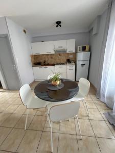 Η κουζίνα ή μικρή κουζίνα στο Appart-loz