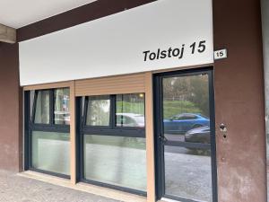 Φωτογραφία από το άλμπουμ του Tolstoi 15 στο Σαρόνο
