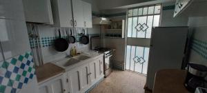 Η κουζίνα ή μικρή κουζίνα στο Cristal Majorelle à sidi Bou said +13 φωτογραφίες