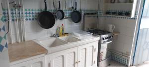 Η κουζίνα ή μικρή κουζίνα στο Cristal Majorelle à sidi Bou said