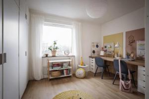 a home office with a desk and a window at 2a i Majorna in Gothenburg