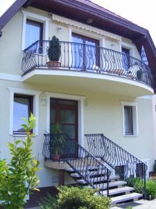 Afbeelding uit fotogalerij van Erika Apartmanházak in Hévíz