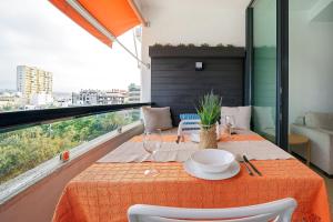 Μπαλκόνι ή βεράντα στο Estudio con terraza vista mar II