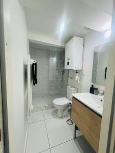 Ванная комната в Studio Cosy dans le centre historique de Tournon sur Rhône