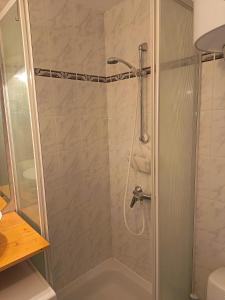 Et badeværelse på Ilona Apartman Harkány