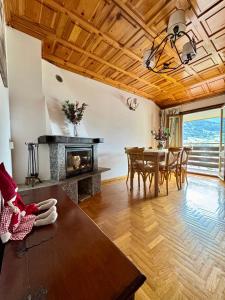 Imagine din galeria proprietății Stelvio House Bormio -wonderful view slope front în Bormio