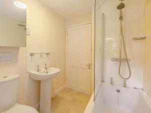 Vannituba majutusasutuses 2 Bed in Fowey 73073 +10 fotot