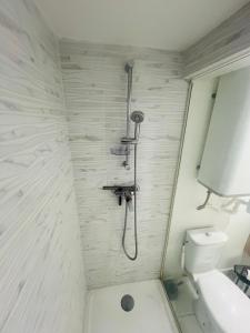 Ванная комната в Studio Cosy dans le centre historique de Tournon sur Rhône