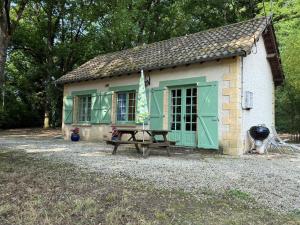 Budova, kde se prázdninový dům nachází + 7 fotografií