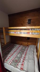 Postel nebo postele na pokoji v ubytování Les Portes de la Vanoise 305B-206B-306B + 18 fotografií