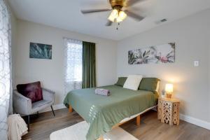 Ένα ή περισσότερα κρεβάτια σε δωμάτιο στο Savannah Historic Charm 4 bedroom