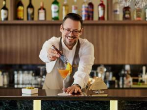 Minuman di Hotel Giacomo Morra Alba - Handwritten Collection