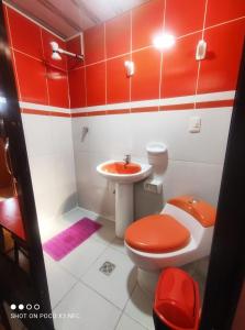 Koupelna v ubytování Hostal Sin fronteras + 17 fotografií