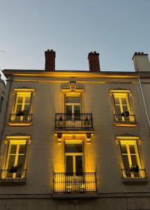 Το κτήριο όπου στεγάζεται  το διαμέρισμα