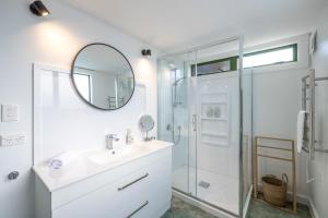 Un baño de Spinnaker Watch - Ocean Views on Waiheke Island
