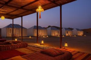 Příroda nedaleko luxury tent + 5 fotografií