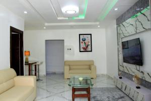 Μια τηλεόραση ή/και κέντρο ψυχαγωγίας στο Olu