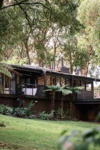 Κήπος έξω από το Ecco Red Hill Retreat - Luxe Rural Escape with Tennis Court