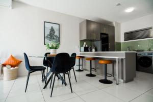 A kitchen or kitchenette at Vijas Haven