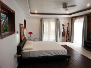 Номер в ONE LUXE JAMAICA VILLA with private pool, modern interior and secluded