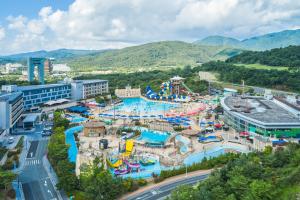 Bazén v ubytování Gangdong Resort formerly Blue One Resort nebo v jeho okolí + 2 fotografie