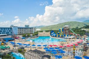 Bazén v ubytování Gangdong Resort formerly Blue One Resort nebo v jeho okolí