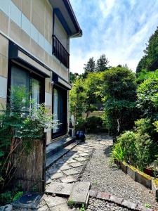 Zahrada ubytování Hakone Golden Vista + 16 fotografií