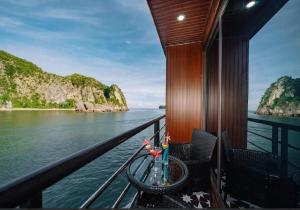 Imagen de la galería de Cat Ba Bonita Cruise Lan Ha bay and Ha Long Bay, en Hang Suối