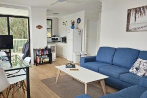 Μια τηλεόραση ή/και κέντρο ψυχαγωγίας στο Surfrider 11