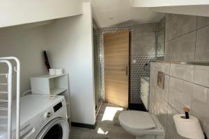 Bilik mandi di Littoral Studio