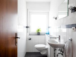 Bilik mandi di Ferienwohnung Lenne Traum +12 gambar