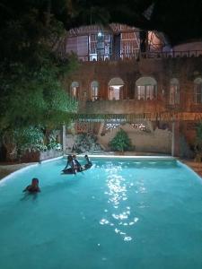 Bazén v ubytování ParadiseLost nebo v jeho okolí