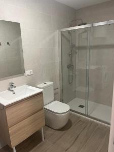 Koupelna v ubytování Alameda Apartments Calle Mayor + 12 fotografií