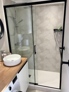 Phòng tắm tại Marina 2 , appartement vue mer exceptionnelle