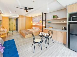 Kuchyň nebo kuchyňský kout v ubytování Lavaya Resort 1BR Nusa Dua Pool, WiFi, Netflix