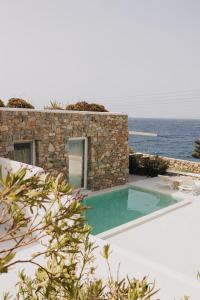 Bazén v ubytování Mykonos Pantheon nebo v jeho okolí