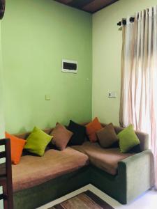 Χώρος καθιστικού στο Little Nest