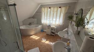 Gallery image of House in Laatzen! contactless check-in in Hannover +16 photos