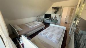 Gallery image of House in Laatzen! contactless check-in in Hannover