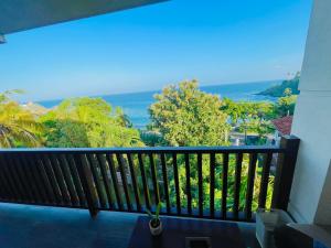 タンガラにあるMowni View - Tangalleの海が見えるバルコニー