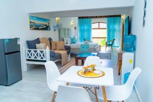 Posezení v ubytování Golden Sun-Diani Beach