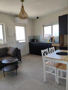 Posezení v ubytování שלווה בנוף העמק + 9 fotografií