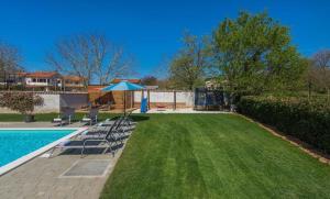 Bassein majutusasutuses Villa Perhat või selle lähedal +32 fotot