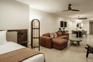 Posezení v ubytování AX The Heights Residences - Adults Only + 19 fotografií