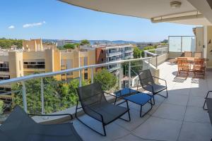 Un balcón o terraza en 2 pièces avec terrasse vue mer