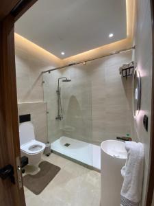 Un baño de Appartement de Luxe à Rabat Agdal près De la Gare 6 fotos más
