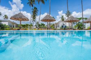 Hồ bơi trong/gần Coconut Breeze Apartments