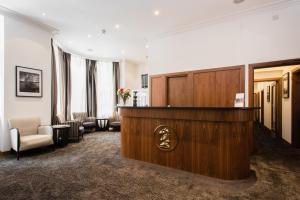 Lobbyen eller receptionen på Presidential Apartments Kensington