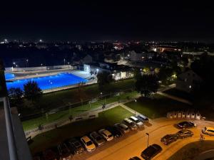 La alberca dentro o cerca de APARTMAN KALA Dobrinja Sarajevo