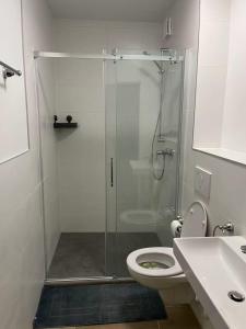 Ένα μπάνιο στο Hotel Breitenbenden +15 φωτογραφίες
